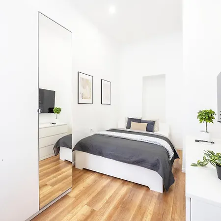 Charming & Cozy Elizabeth * Budapest